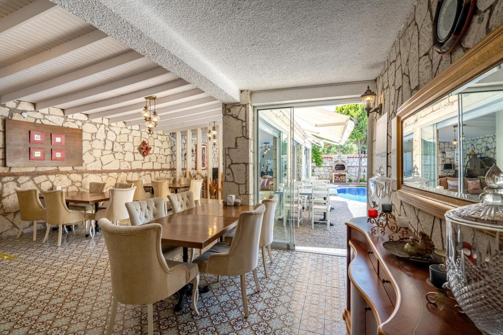 Hotel Deruni Ilica İzmir